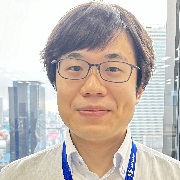 IT企画開発担当の先輩社員